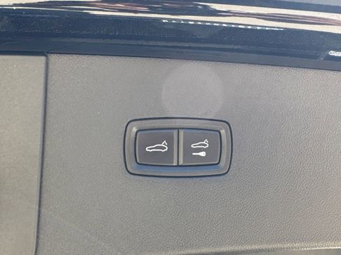 Used 2022 Porsche Cayenne S AWD/4WD image 19