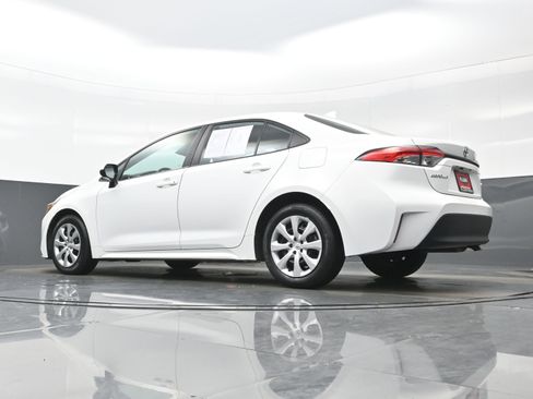 Used 2024 Toyota Corolla LE FWD image 27