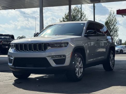 Used 2022 Jeep Grand Cherokee Limited RWD image 6
