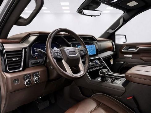 Used 2025 GMC Sierra 1500 Denali w/ Denali Reserve Package AWD/4WD image 13
