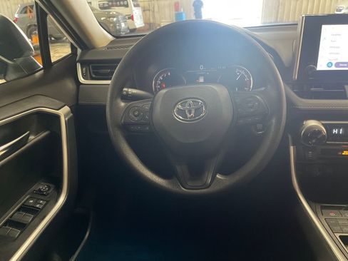 Certified 2025 Toyota RAV4 XLE AWD/4WD image 17