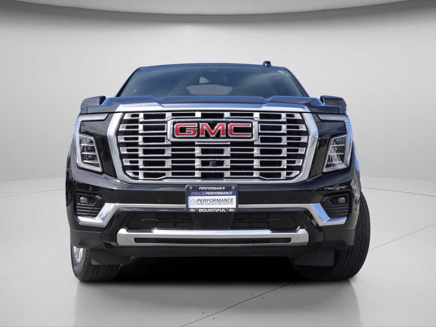 Used 2025 GMC Yukon Denali AWD/4WD image 3