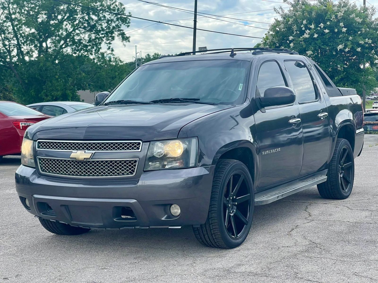 Used 2011 Chevrolet Avalanche LT w/ Texas Edition RWD image 1