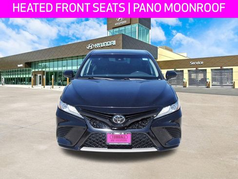 Used 2019 Toyota Camry XSE image 2