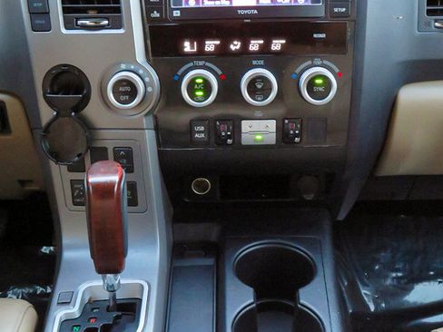 Used 2013 Toyota Sequoia Platinum image 25