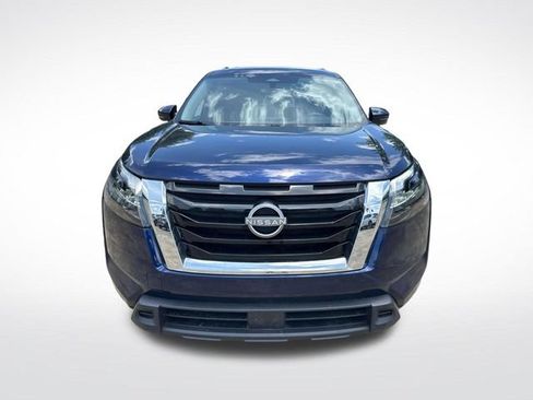 Used 2025 Nissan Pathfinder SV FWD image 2