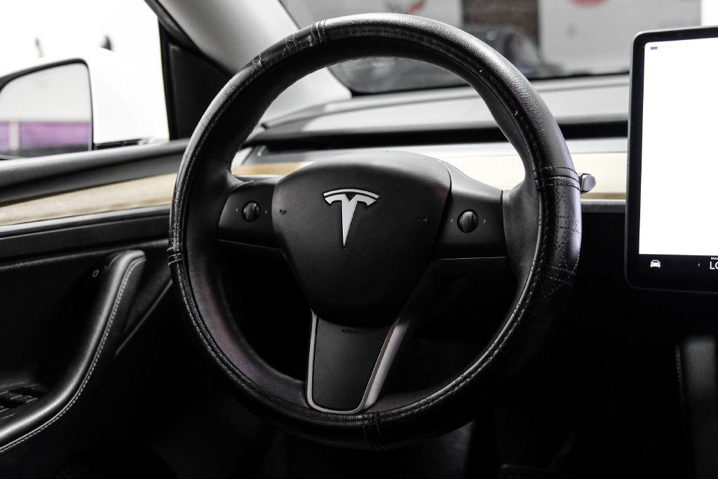 Used 2023 Tesla Model Y Long Range AWD/4WD image 19