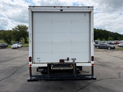Used 2019 Chevrolet Express 3500 Extended w/ Power Convenience Package RWD image 5