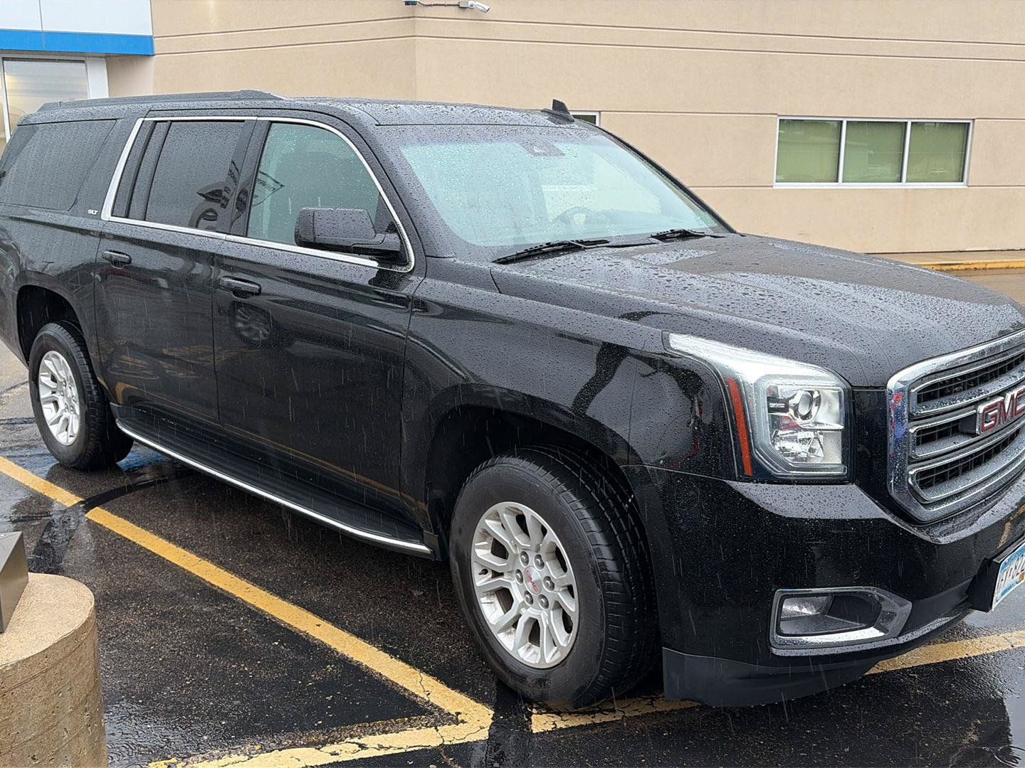Used 2019 GMC Yukon XL SLT AWD/4WD image 3