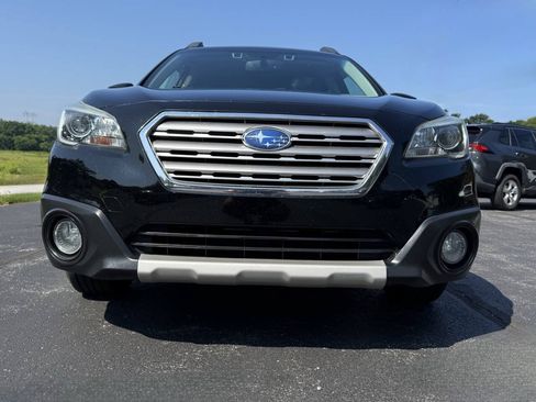 Used 2015 Subaru Outback 2.5i Limited AWD/4WD image 11