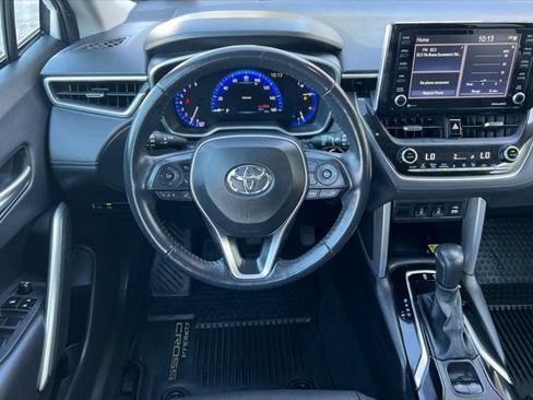 Certified 2022 Toyota Corolla Cross XLE w/ Convenience Package image 15
