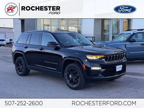 Used 2022 Jeep Grand Cherokee Limited AWD/4WD image 1