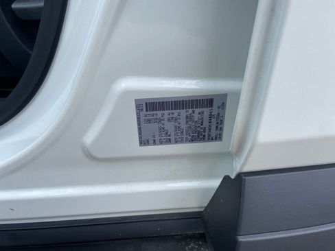 Used 2023 Nissan Rogue S image 28