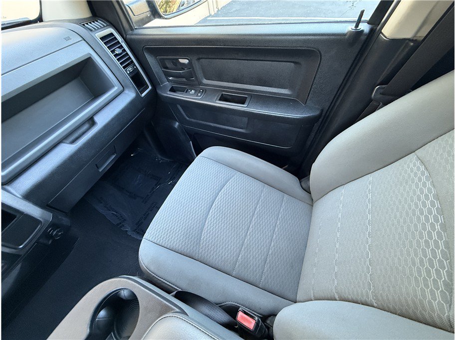 Used 2018 RAM 1500 Express w/ Black Ram 1500 Express Group AWD/4WD image 10