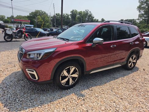 Used 2019 Subaru Forester Touring AWD/4WD image 3