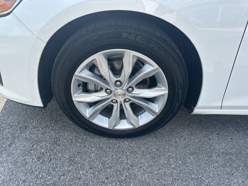 Used 2024 Chevrolet Malibu LT FWD image 5