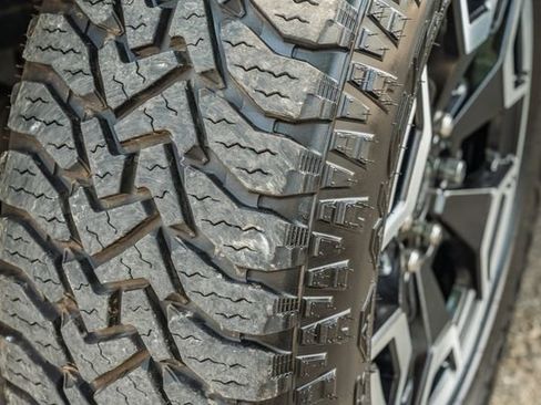 Used 2022 Ford F150 Lightning Pro image 16