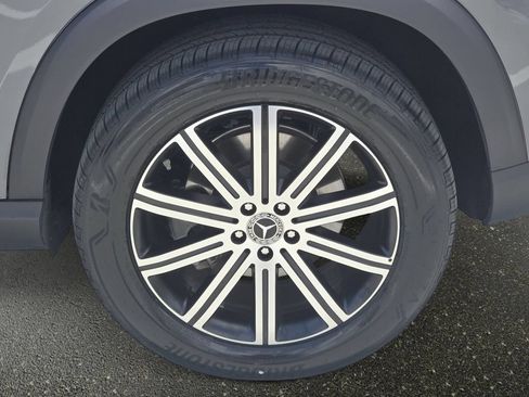 Used 2025 Mercedes-Benz GLE 450e 4MATIC image 34