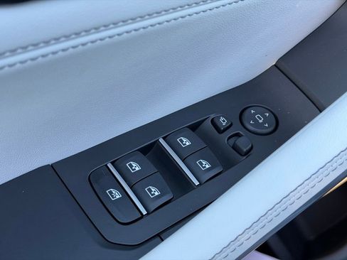 New 2026 BMW X6 xDrive40i w/ Climate Comfort Package image 15