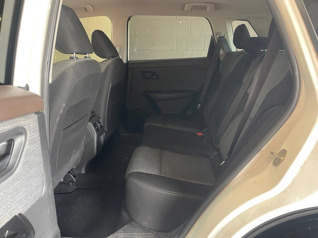 Certified 2021 Nissan Rogue S FWD image 16