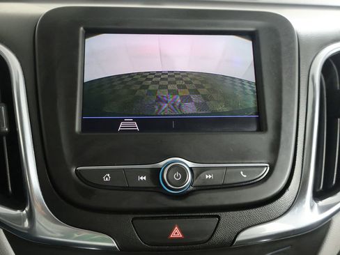 Used 2021 Chevrolet Equinox LS image 37