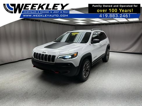 Used 2020 Jeep Cherokee Trailhawk w/ Cold Weather Group AWD/4WD image 1