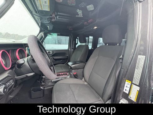 Used 2018 Jeep Wrangler Unlimited Sport S image 2