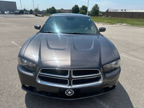 Used 2014 Dodge Charger R/T RWD image 3