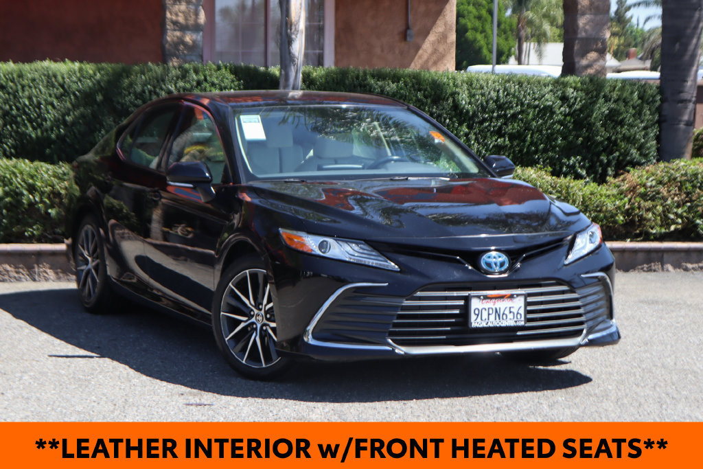 Used 2023 Toyota Camry XLE FWD image 2