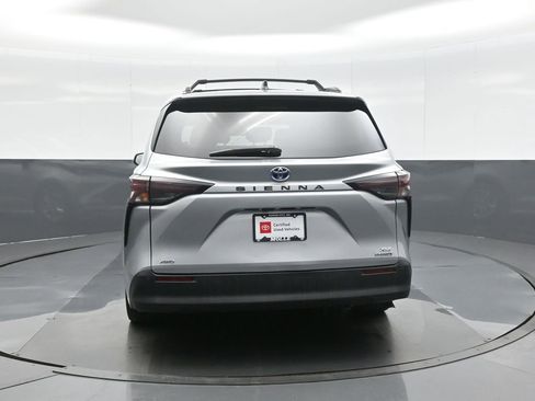 Certified 2024 Toyota Sienna XLE w/ XLE Plus Package image 8