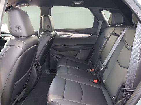 New 2025 Cadillac XT5 Luxury image 13