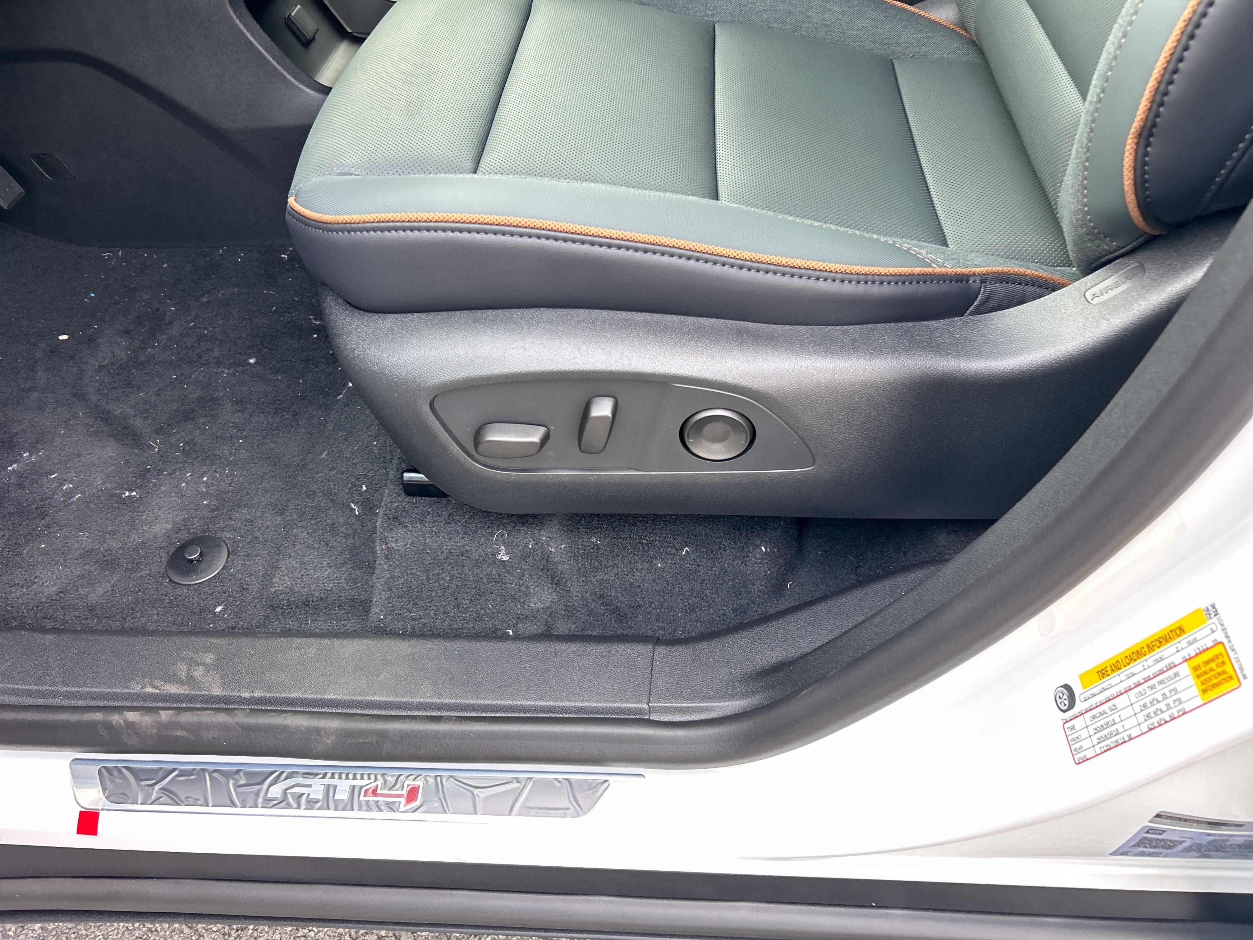 New 2026 GMC Acadia AT4 w/ Luxury Package AWD/4WD image 21