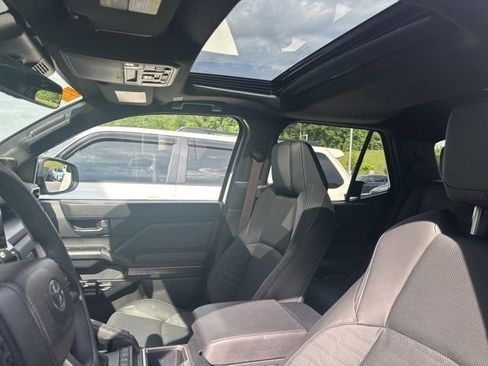Used 2025 Toyota 4Runner TRD Off-Road Premium AWD/4WD image 9