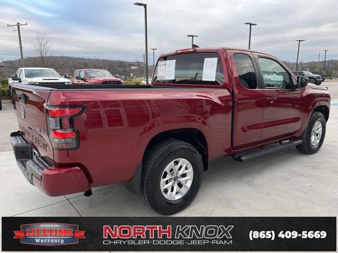 Used 2024 Nissan Frontier SV w/ Technology Package image 17