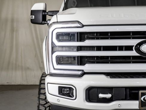 Used 2023 Ford F250 Limited w/ FX4 Off-Road Package image 40