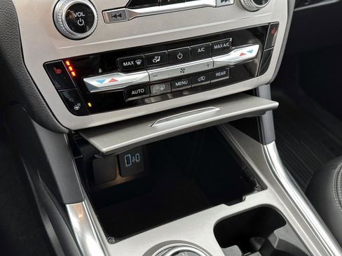 Used 2023 Ford Explorer XLT w/ Equipment Group 202A image 26