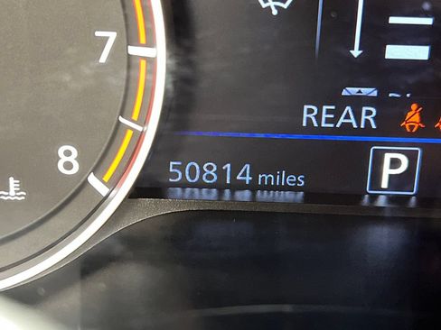 Used 2025 Nissan Altima 2.5 SV FWD image 47