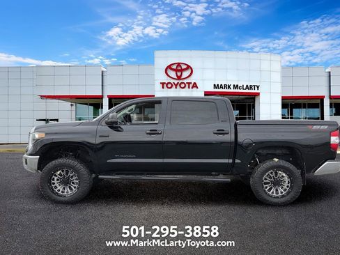 Used 2020 Toyota Tundra SR5 RWD image 2