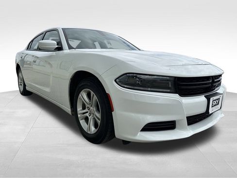 Used 2022 Dodge Charger SXT image 11
