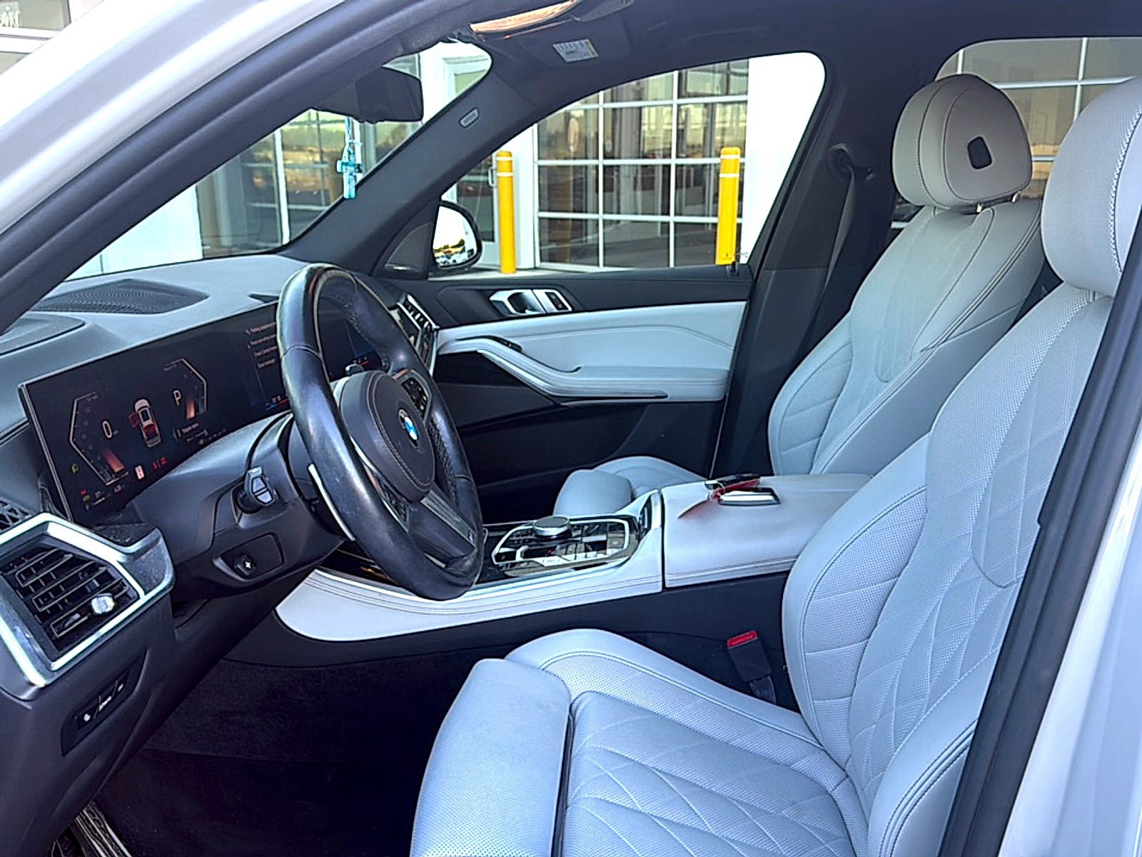 Used 2024 BMW X5 sDrive40i w/ M Sport Package RWD image 7