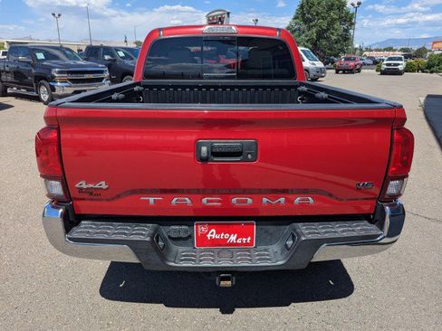 Used 2020 Toyota Tacoma SR5 AWD/4WD image 4