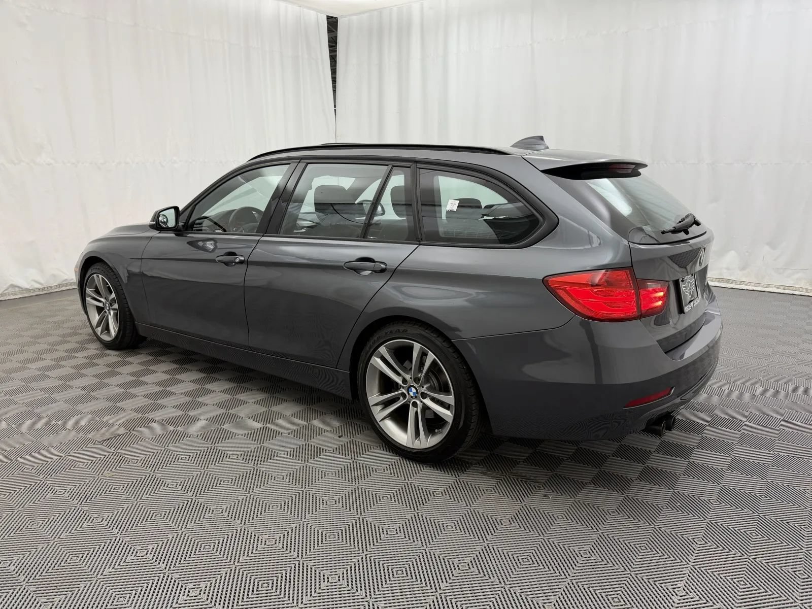 Used 2014 BMW 328i xDrive Wagon AWD/4WD image 7
