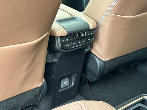 New 2026 Toyota Grand Highlander AWD Hybrid image 14