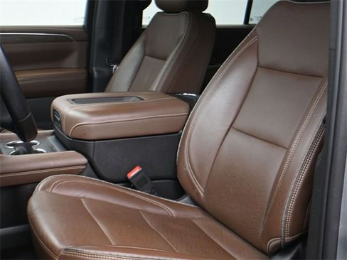 Used 2023 Chevrolet Tahoe High Country image 10