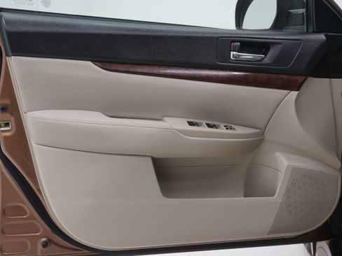 Used 2013 Subaru Legacy 3.6R Limited image 9