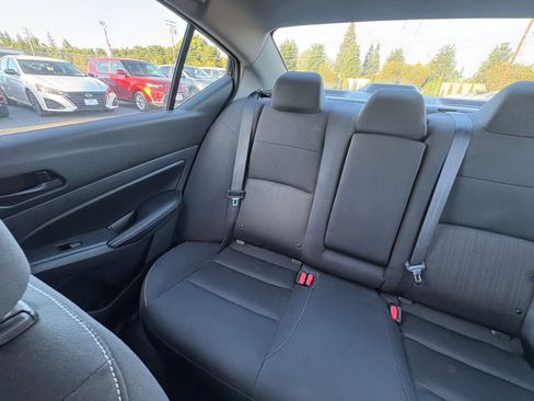 Used 2025 Nissan Altima 2.5 SV FWD image 39