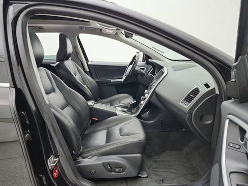 Used 2015 Volvo XC60 T5 Platinum w/ Protection Package AWD/4WD image 26