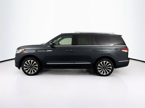 Used 2024 Lincoln Navigator Reserve image 8