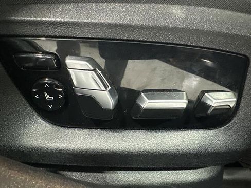 Used 2020 BMW M550i xDrive image 35