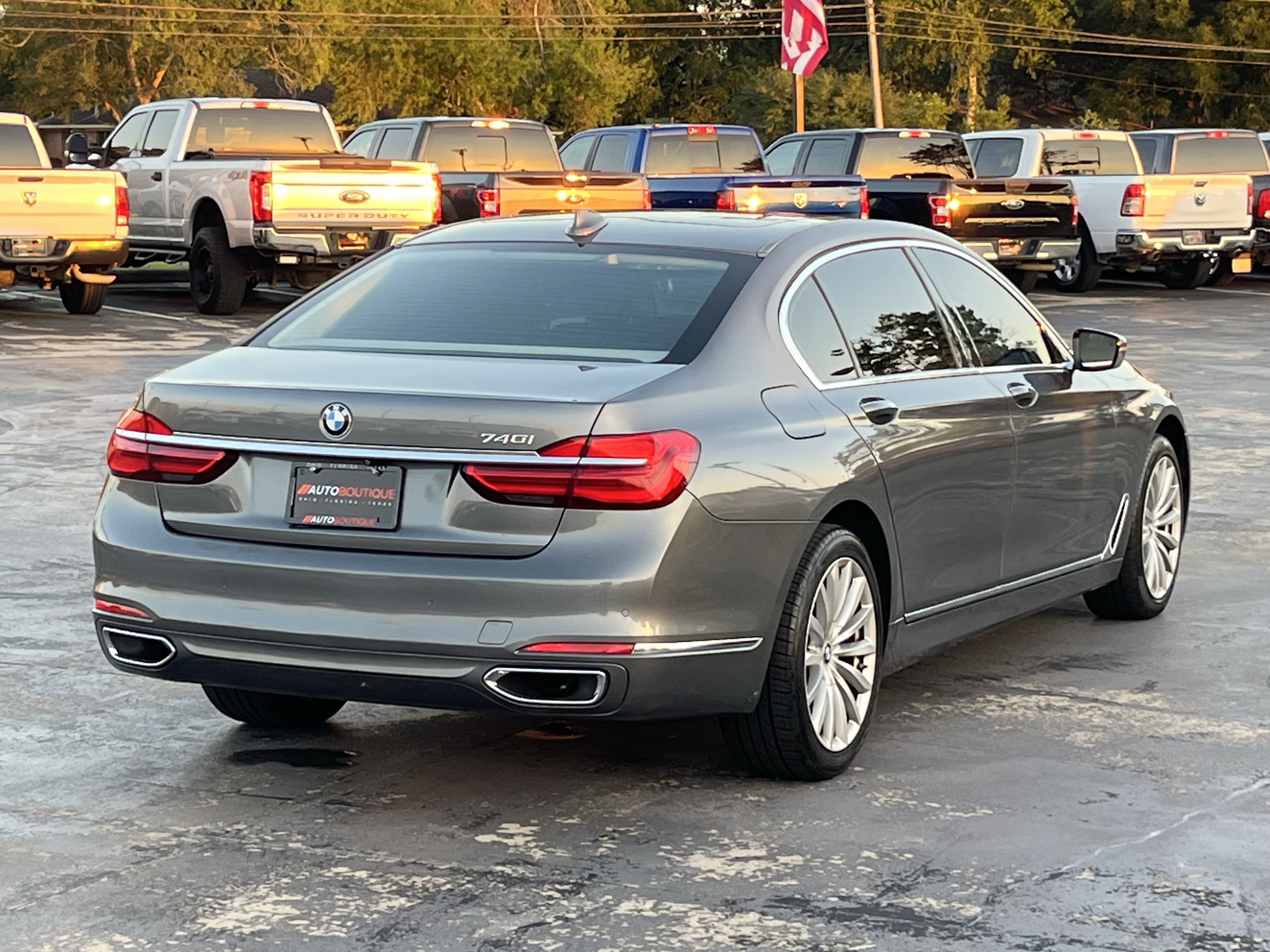 Used 2017 BMW 740i RWD image 12